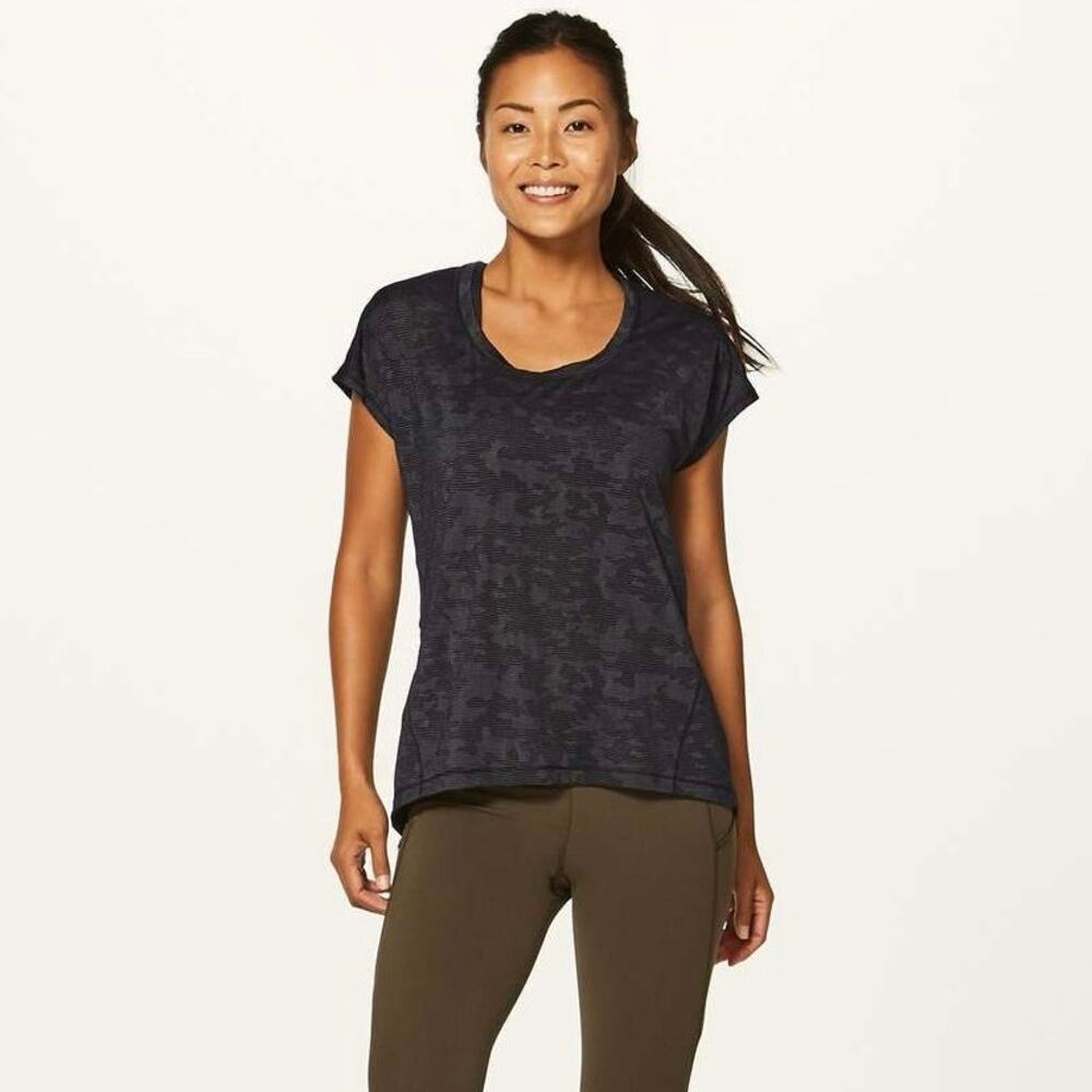 Lululemon Miles Ahead Short Sleeve Black Camo Top Size 8